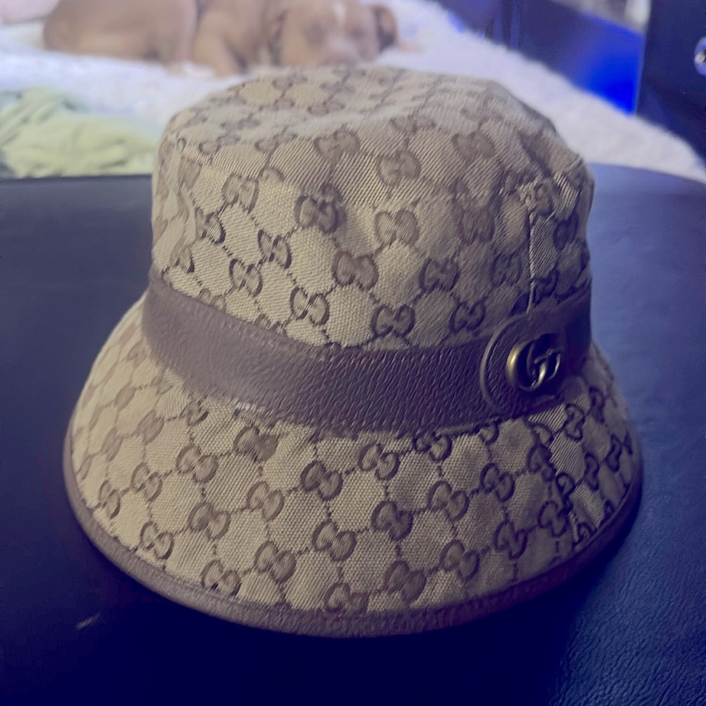Gucci monogram, bucket hat made in Italy size 6 7/8 to 7 1/8 medium